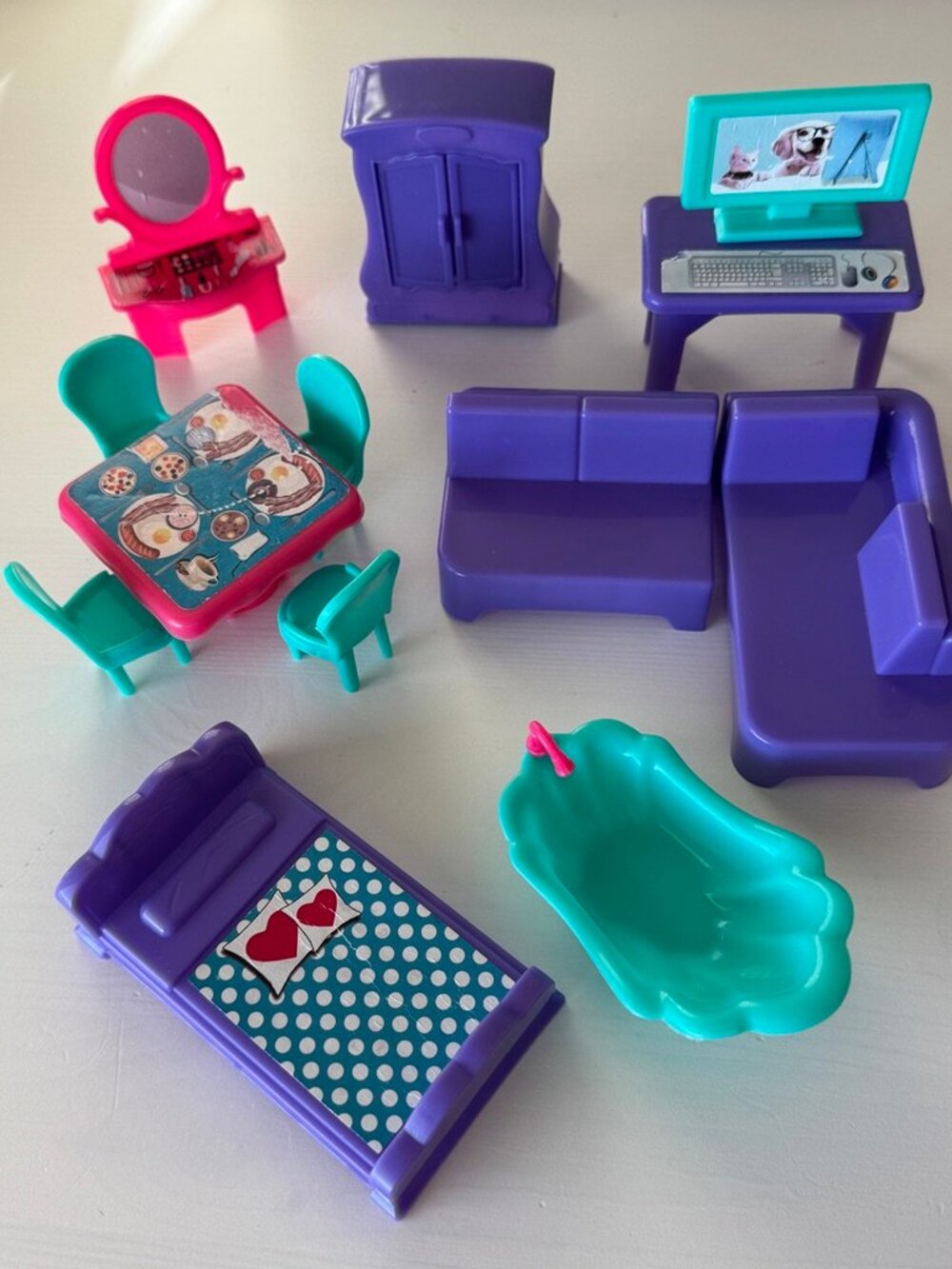 Kid Connection DOLLHOUSE FURNITURE Lot (13) Bed Couch Computer Table Chairs Bath